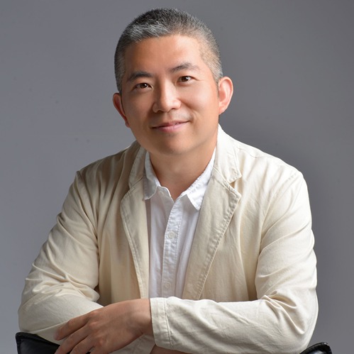 Yi Zeng
