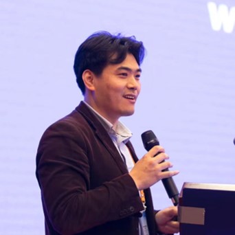 Houfeng Zheng